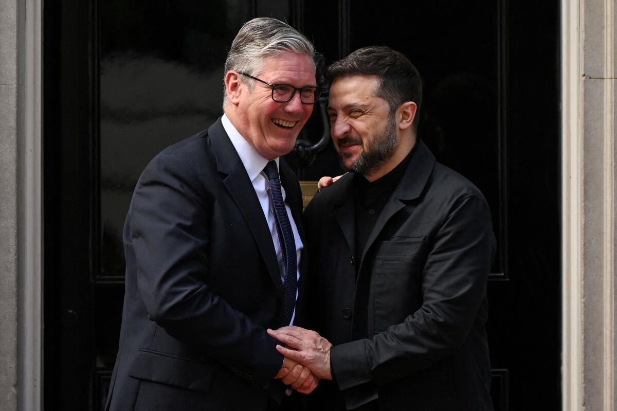 British PM Starmer meets Ukrainian President Zelenskyy in London