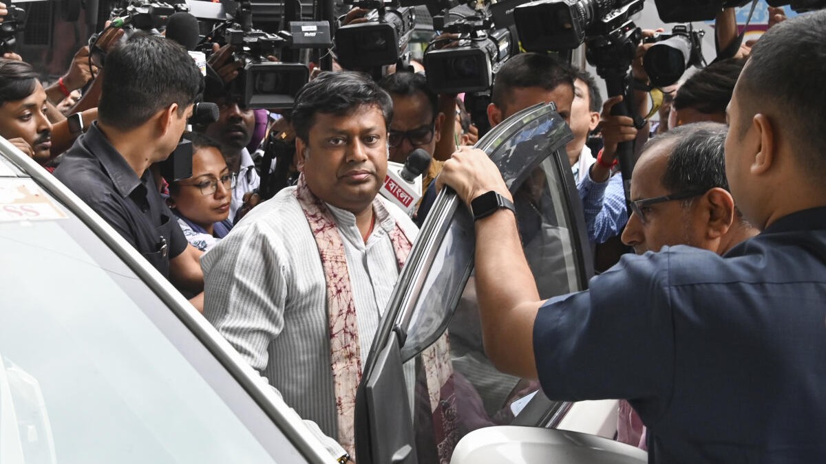 Union min Sukanta Majumdar walks out of Kolkata Police HQ after overnight detention over rape protest