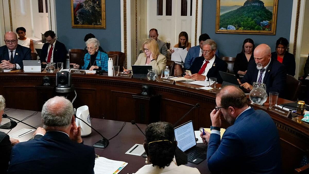 Senate Passes Trump's Tax & Cuts Plan; Faces House Resistance