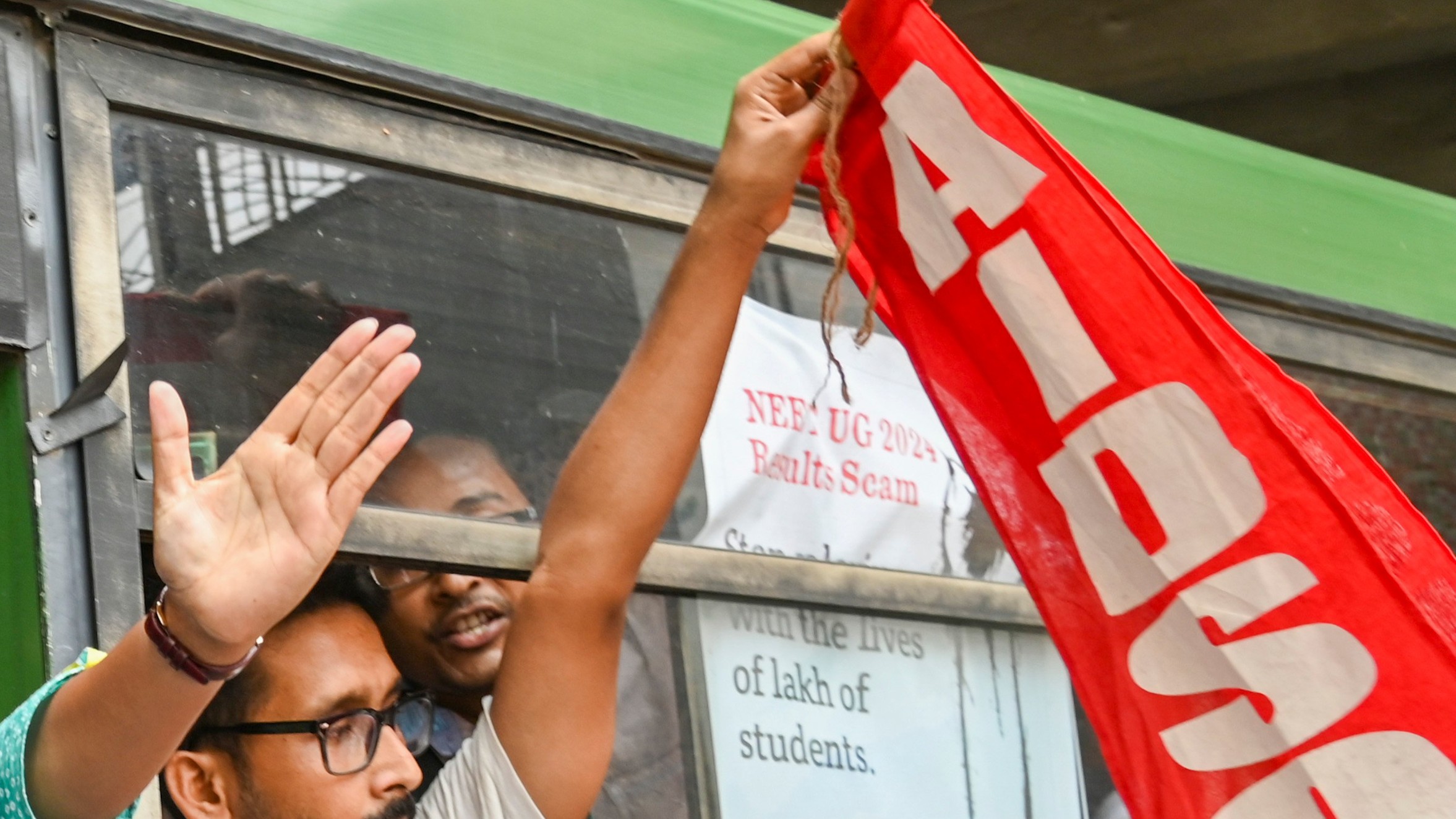 Don’t charge Rs 750 for option entry, AIDSO tells Karnataka Examinations Authority