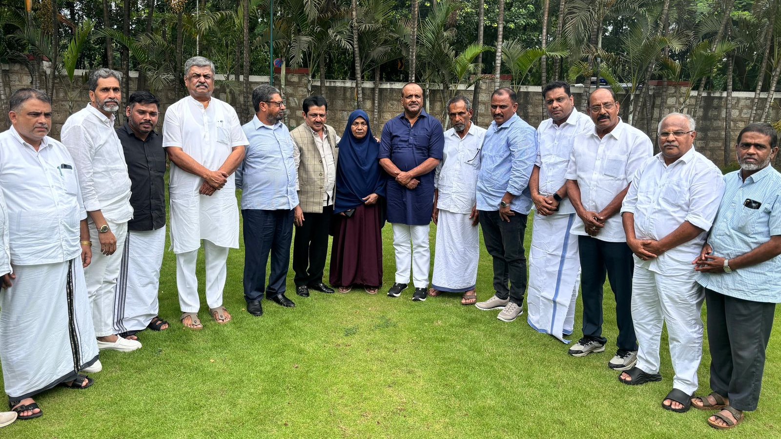 Mangaluru mob lynching: Assembly speaker, Minister Zameer Ahmed visit victim's family 