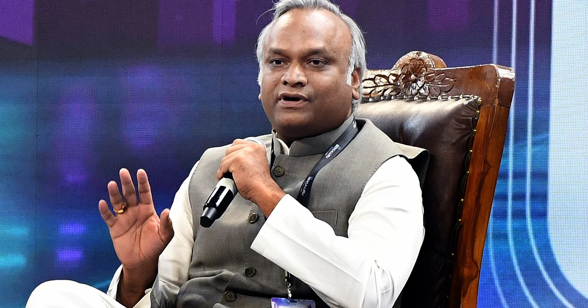 Panchayat officials to be held responsible for water pollution, warns Priyank Kharge