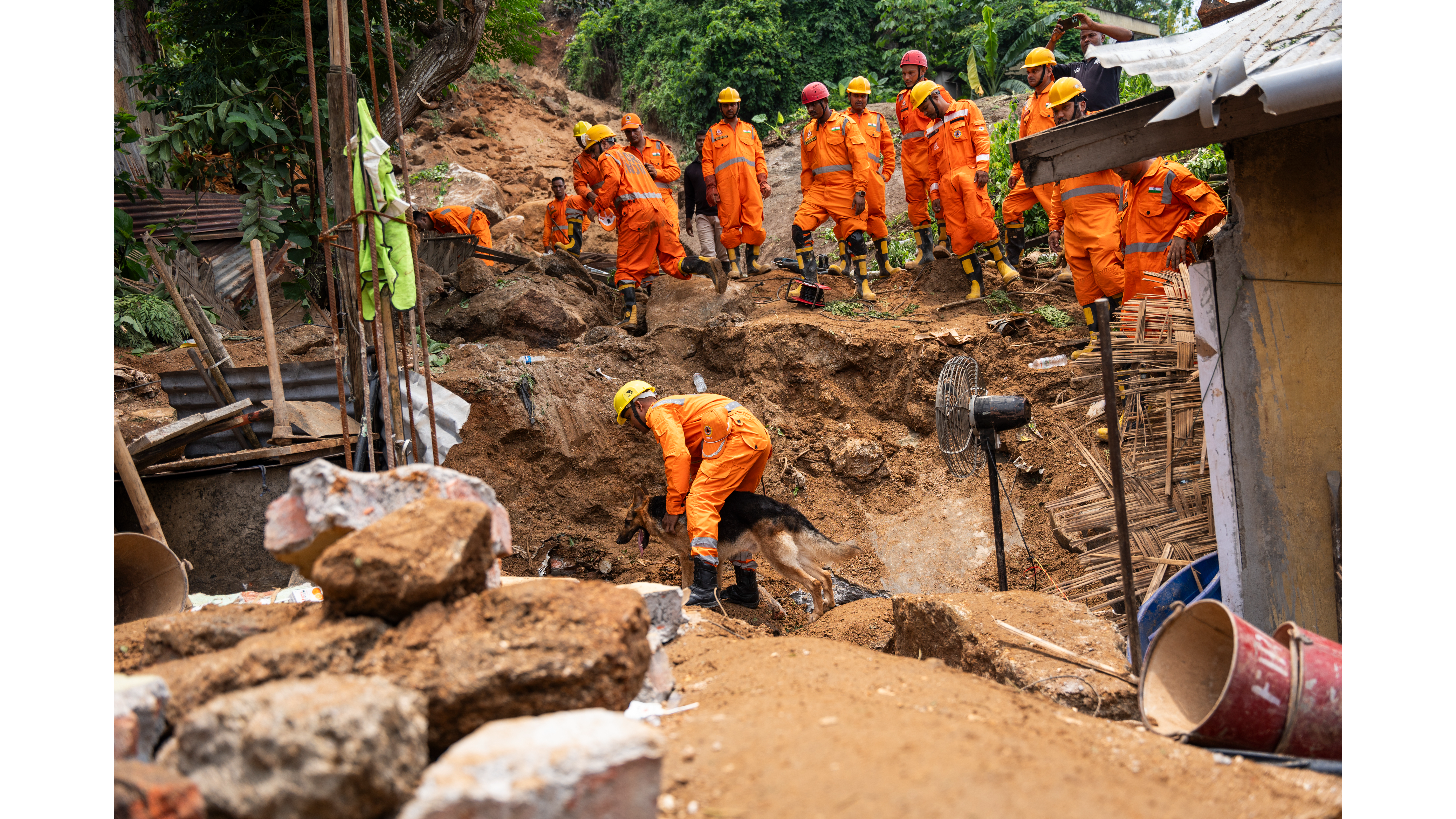 Kerala | One worker killed, another missing as granite quarry caves in