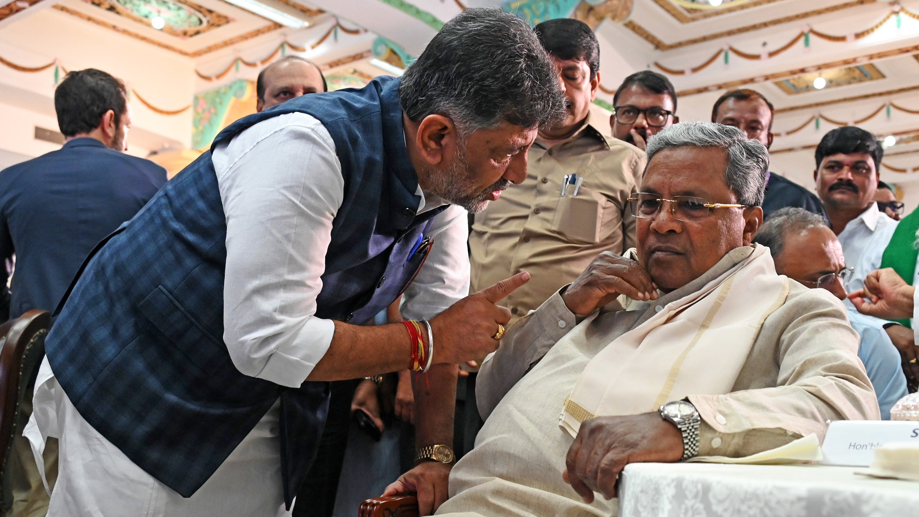 Congress in K’taka: Politics over progress