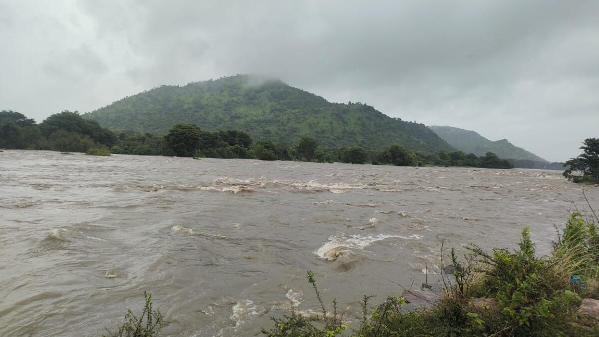 Hassan girl missing after jumping into Cauvery river