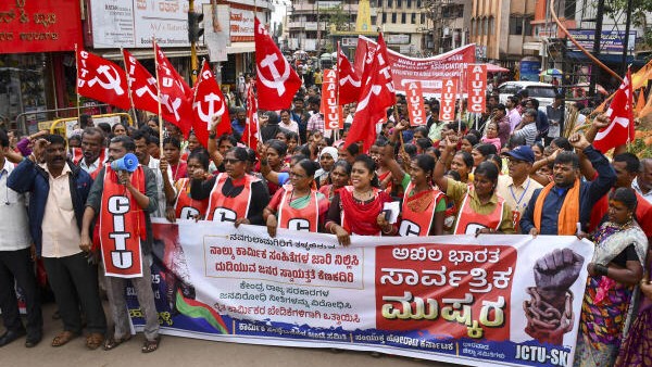 Normal life remains unaffected in Karnataka as part of nationwide strike