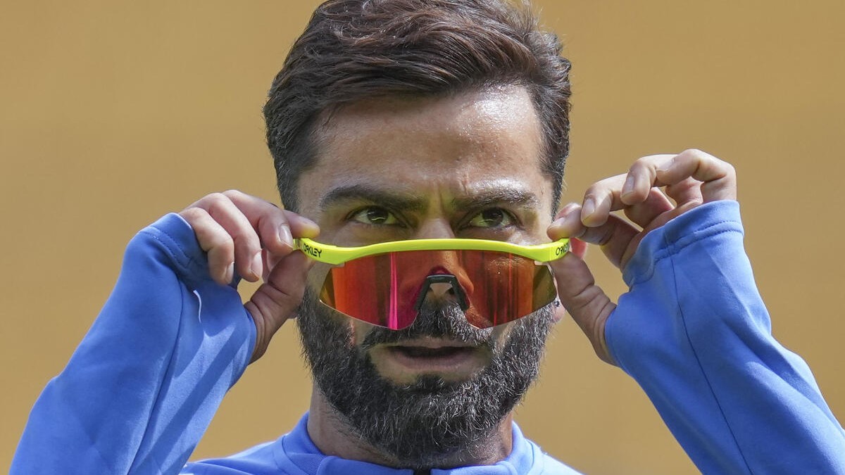 You know it's time when you are colouring your beard every four days: Kohli on Test retirement