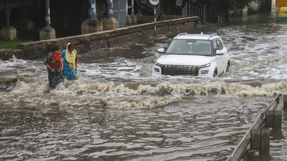 Jharkhand: IMD issues flash flood alert for 19 districts amid heavy rainfall