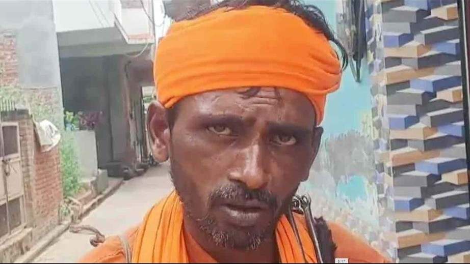 Social media video claims Muslim man begging while posing as Hindu, UP police starts probe