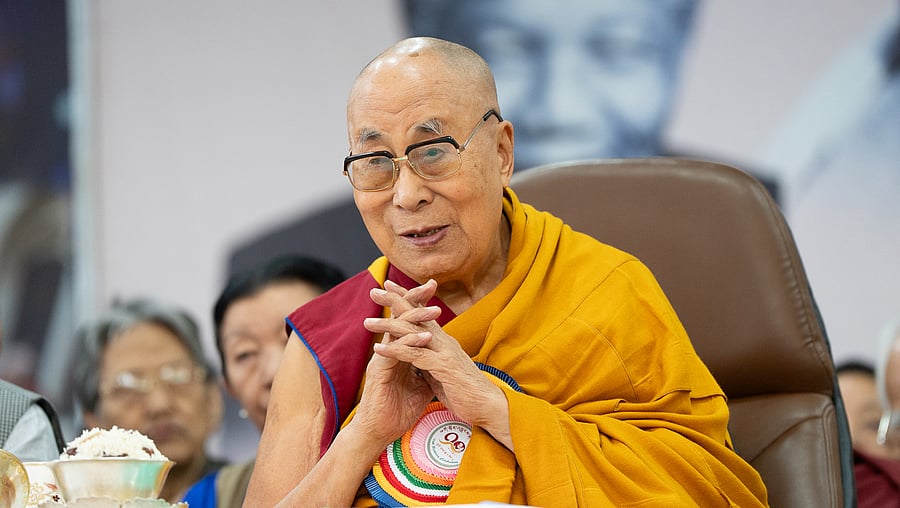 The Dalai Lama arrives in Leh for a month long stay