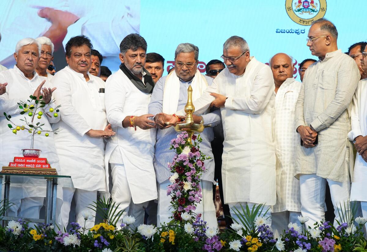 CM invites opposition leaders 
for debate on development