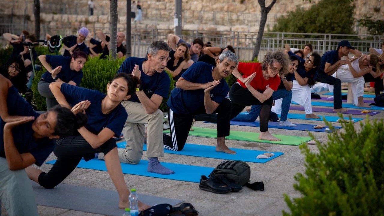Israel: Around 200 people celebrate International Day of Yoga in Jerusalem
