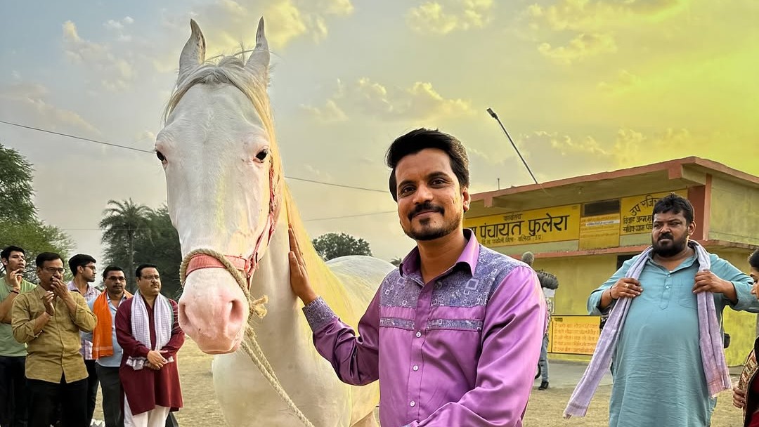 'Panchayat' actor Aasif Khan suffers heart attack, says he is on road to recovery