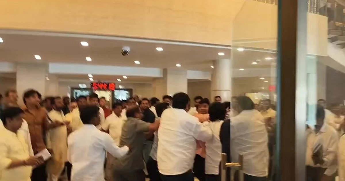 Midnight Scuffle: NCP (SP) MLA Jitendra Awhad Dragged by Police During Protest at Vidhan Bhavan