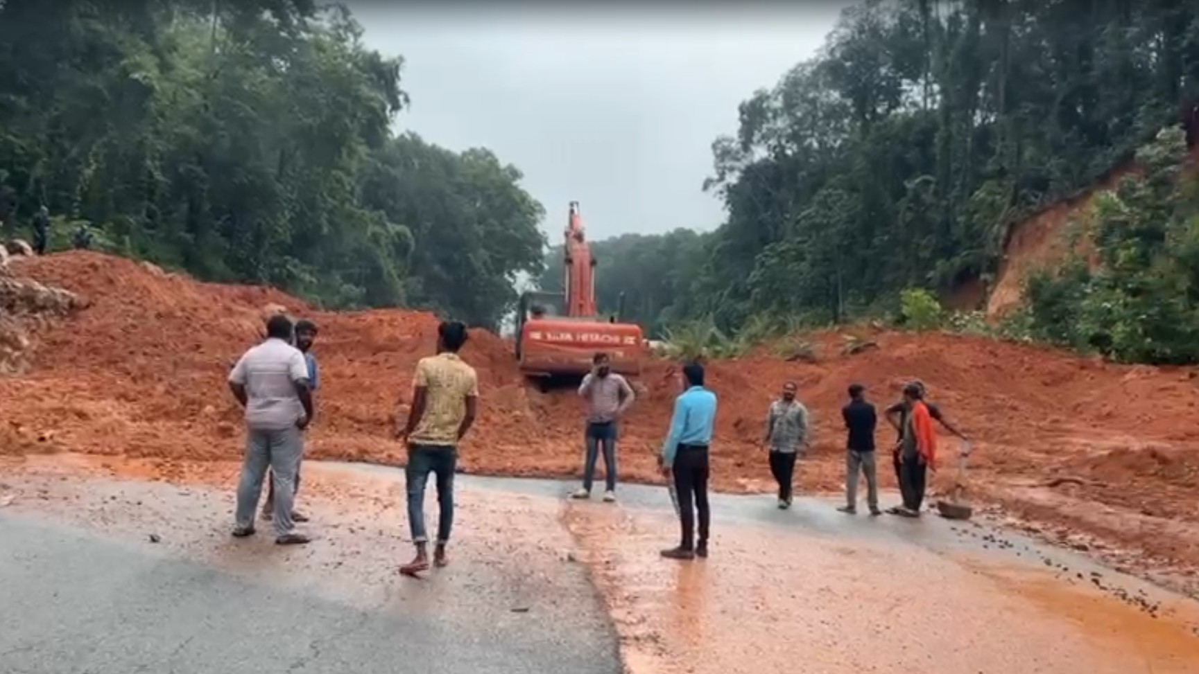 Landslide on NH 75 brings traffic to grinding halt along Bengaluru-Mangaluru route