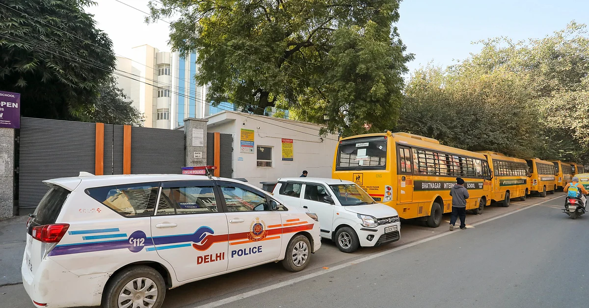 Delhi Schools Bomb Scare: Over 20 Institutions Evacuated After Threats