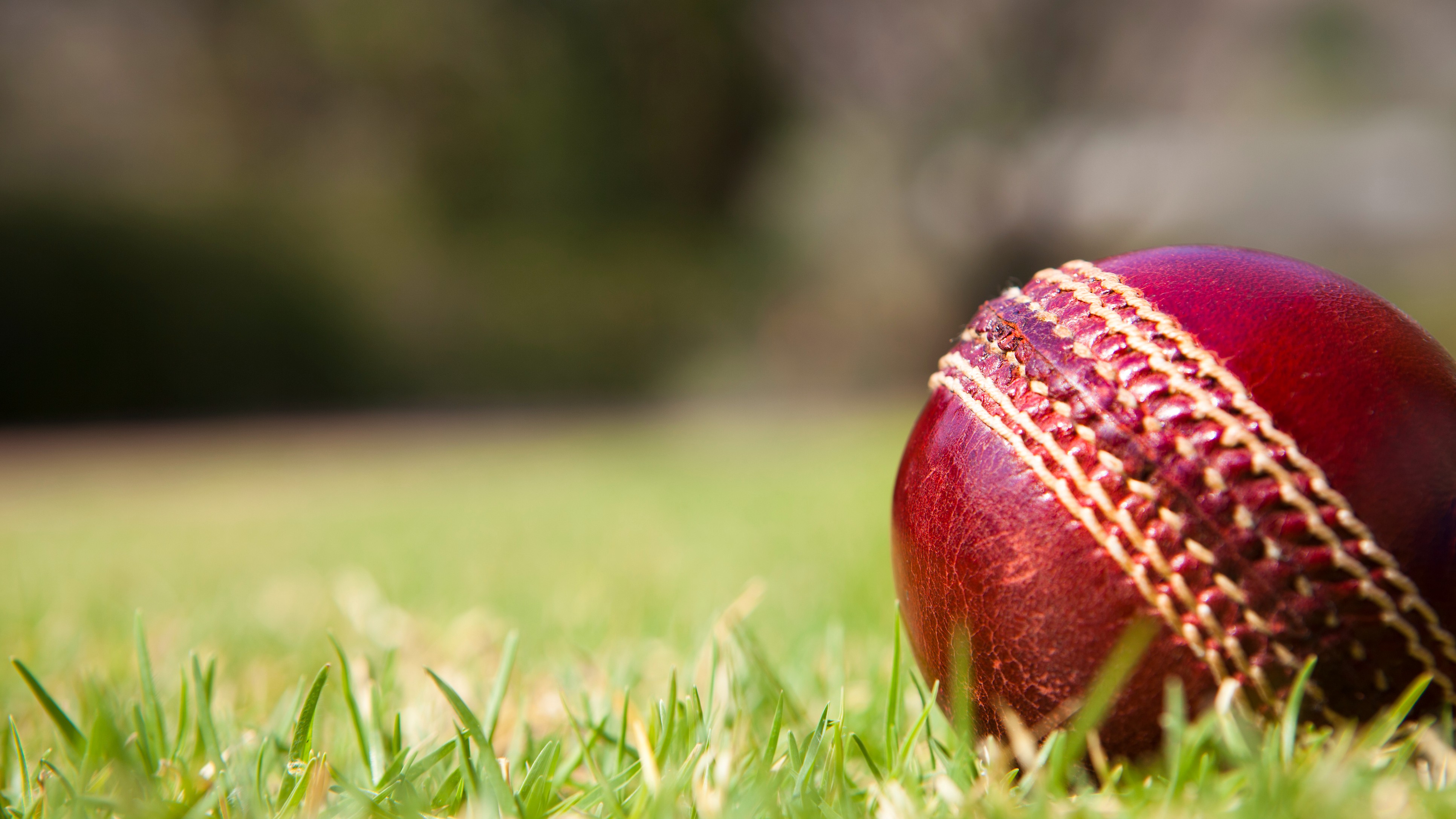 'Soft' Dukes ball to be examined, says manufacturer after complaints