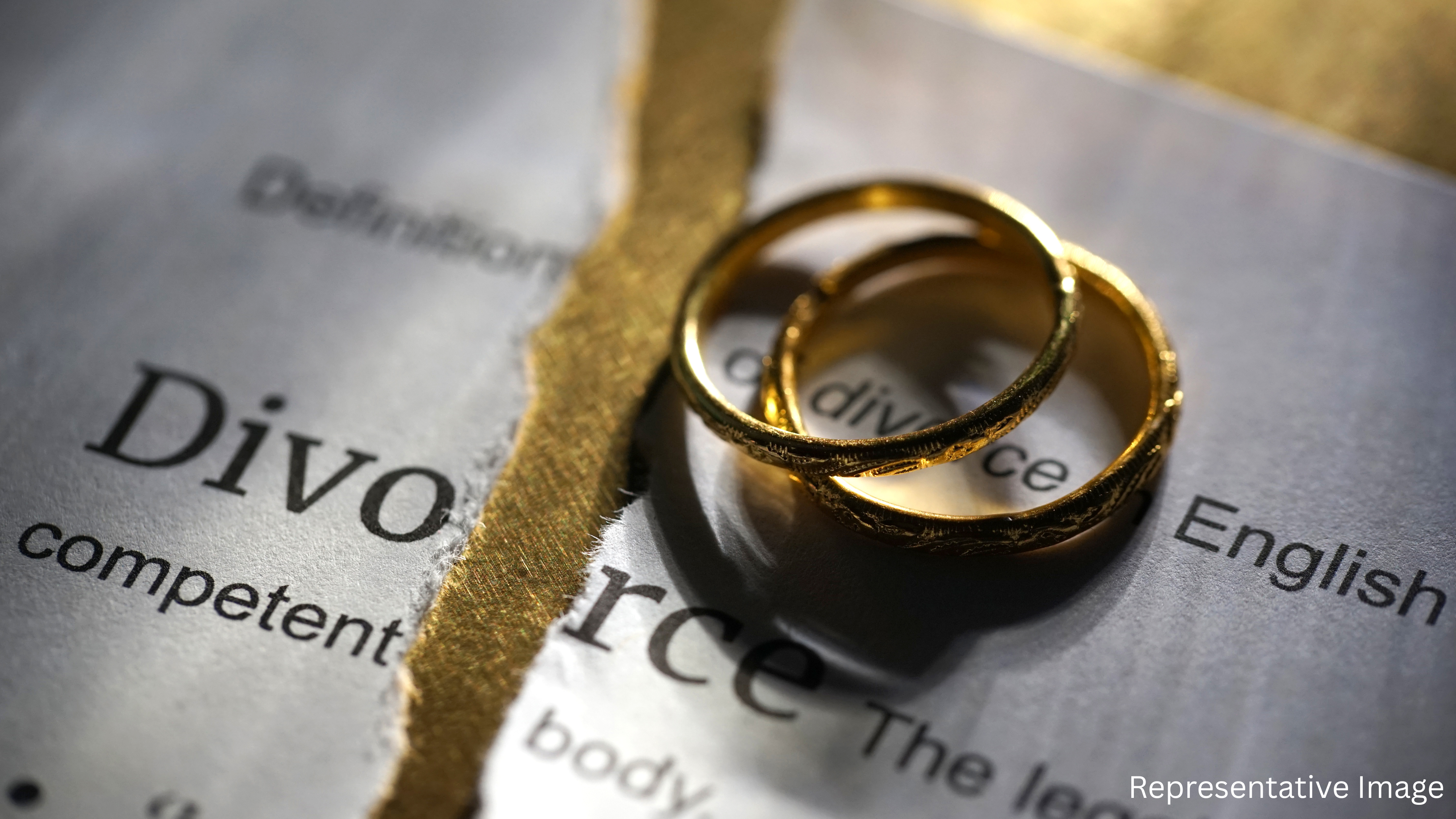 Denying physical relationship to husband, suspecting him of affair is ground for divorce: Bombay High Court