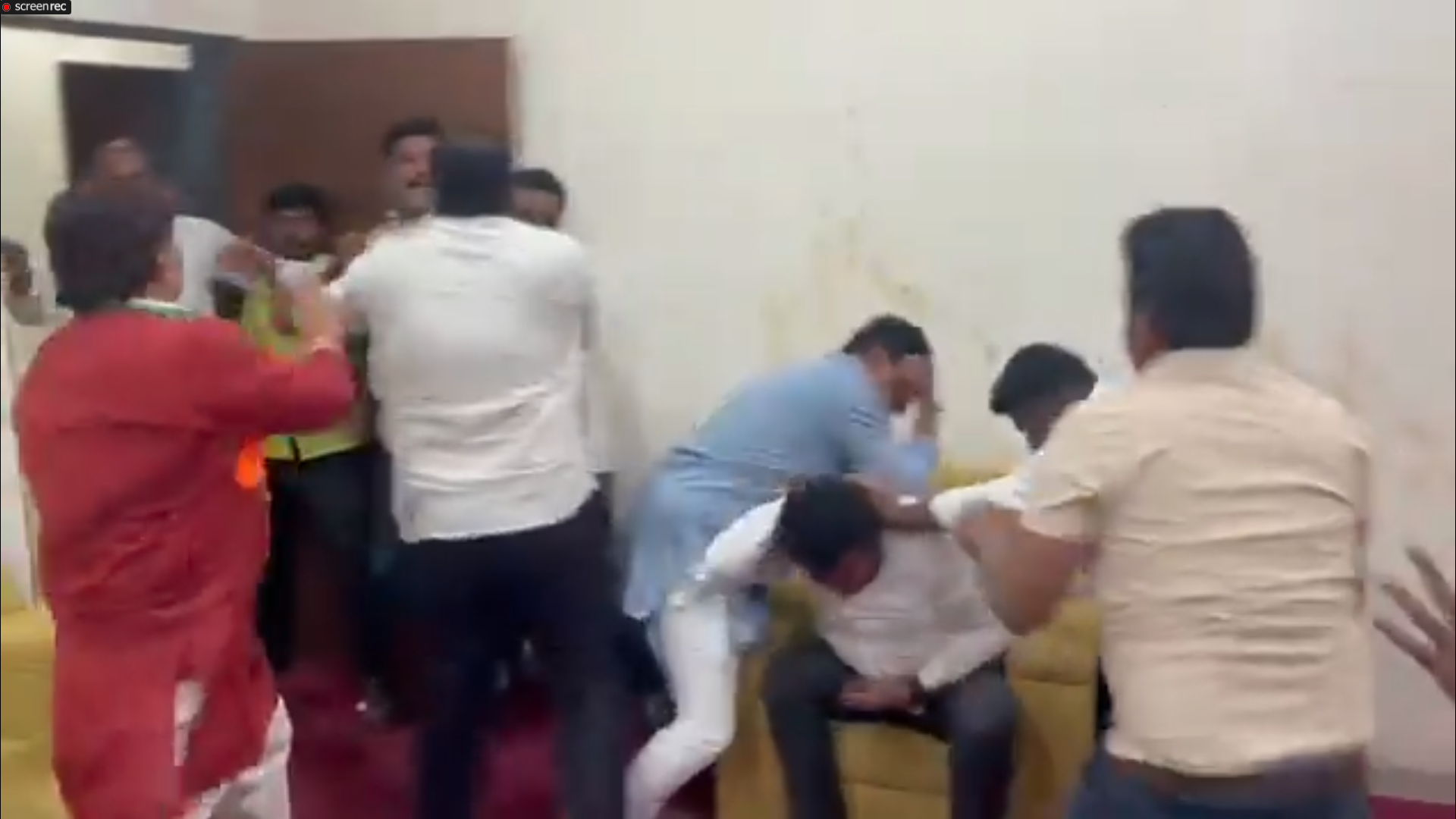 NCP, Chhava Sanghatna workers clash over Maharashtra minister Kokate's mobile 'game' video