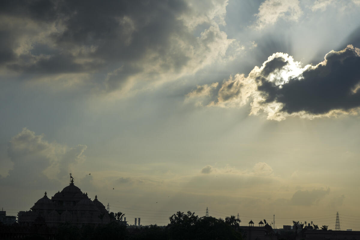 Standalone: Akshardham Temple on a sunny afternoon in Delhi