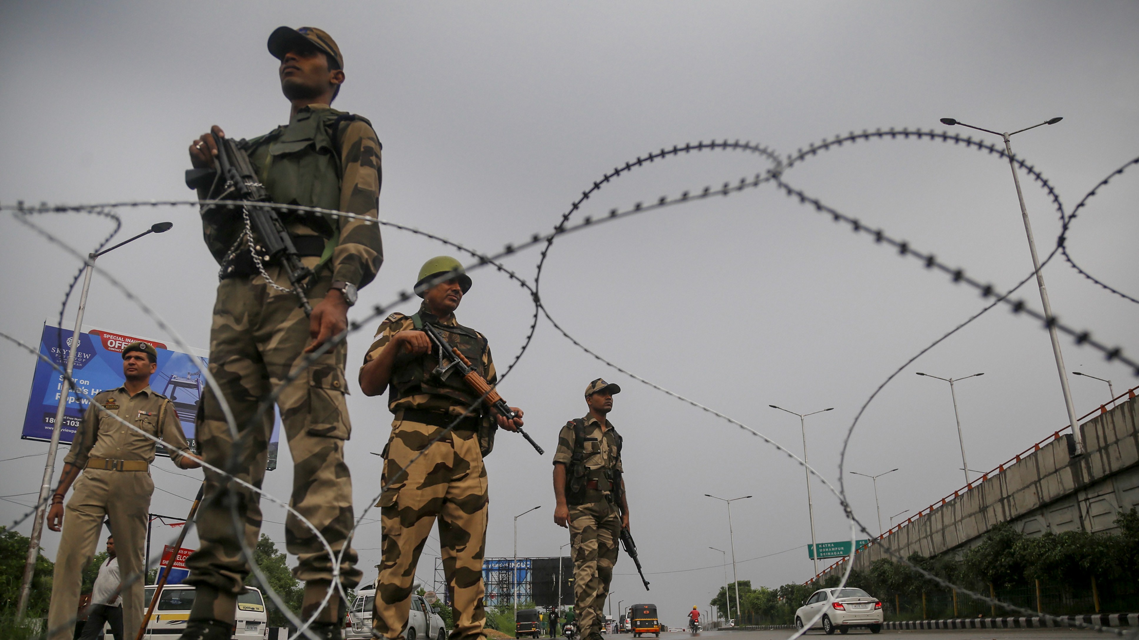CISF personnel guarding Parliament undergo elite commando training in Kashmir