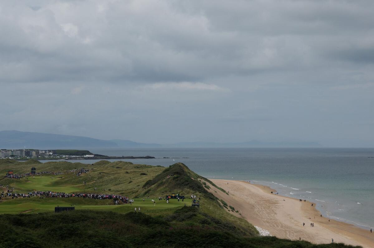 A general view during the third round.