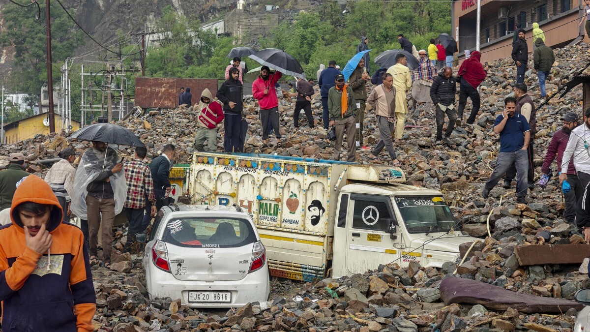 Mudslides block Jammu-Srinagar National Highway as rains lashes wide parts of Jammu