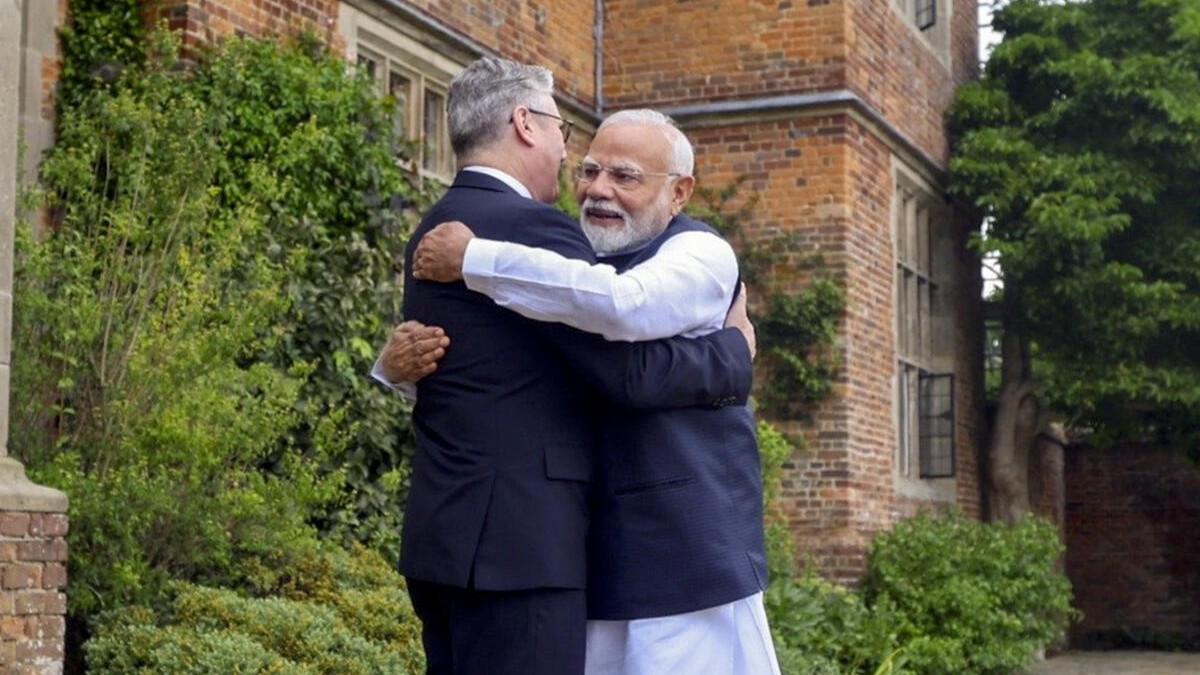UK to import smartphones, optical fibre cables, inverters at zero duty from India under FTA