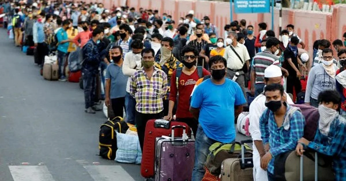 Bengal Helpline for Migrants: West Bengal Police Launches WhatsApp Aid Line