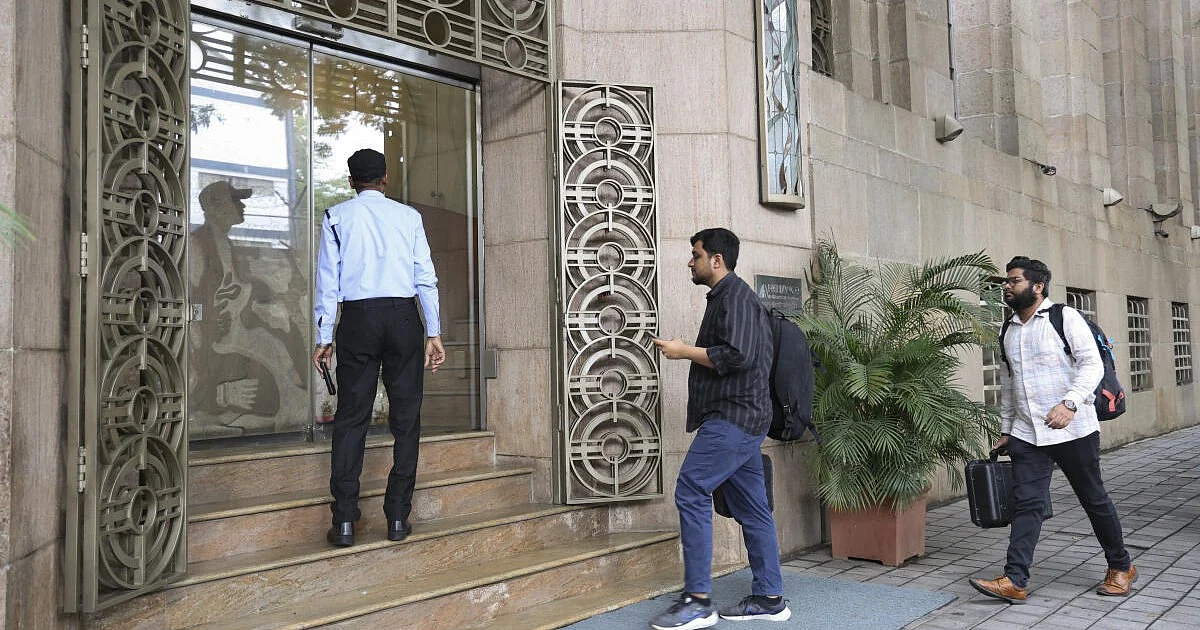 ED Crackdown: Raids on Anil Ambani Group Enter Day 3 in ₹3,000 Cr Loan Fraud Case
