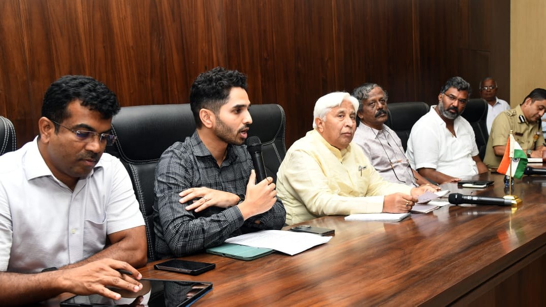 Mahajan Commission report states final stand on boundary row: H K Patil