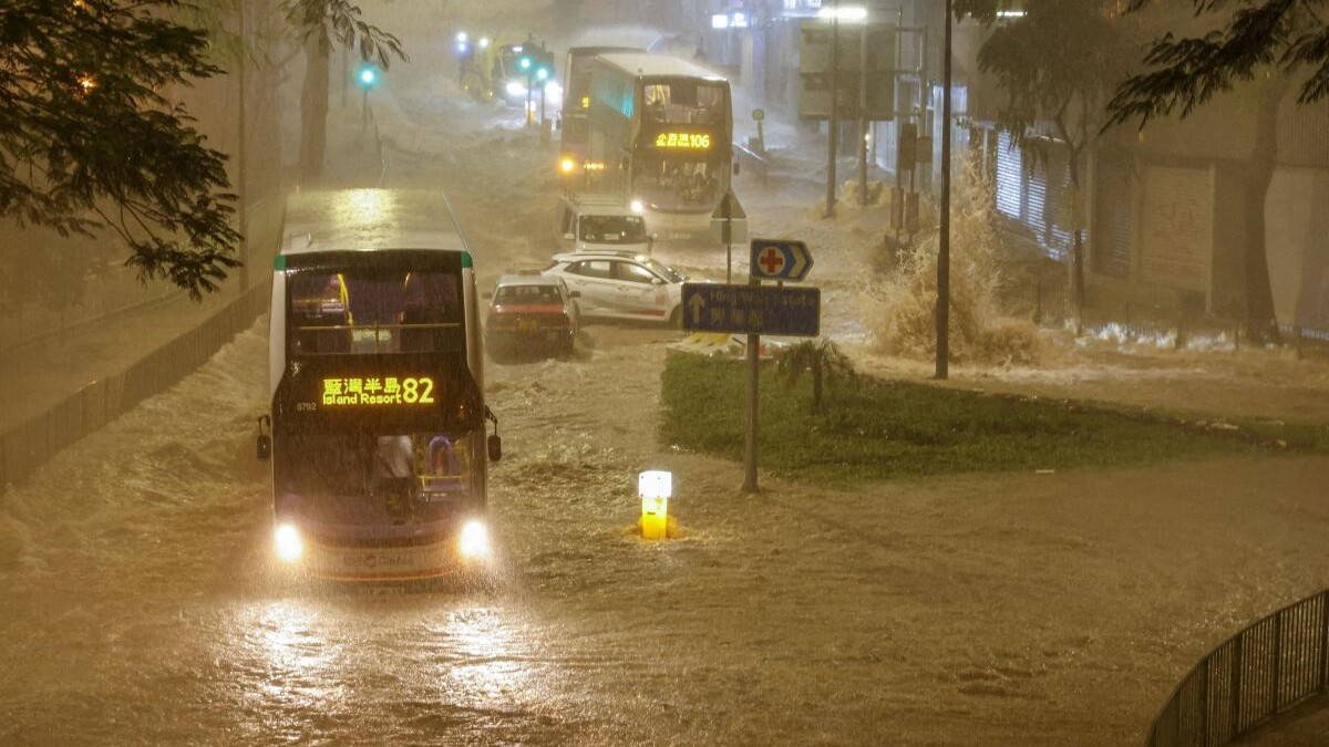 Rain in northern China kills two, forces thousands to relocate