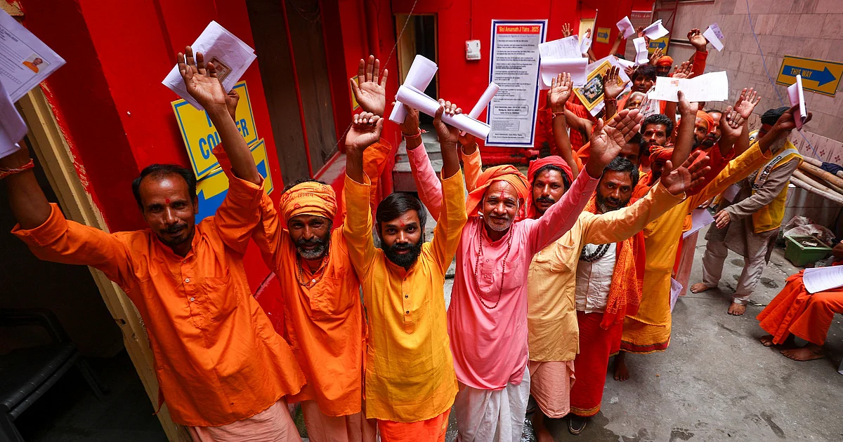 Amarnath Yatra 2025: Massive Pilgrim Turnout Despite Terror Threats