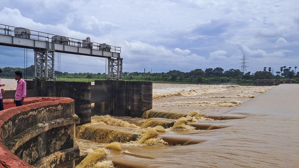 Flood wreaks havoc in Odisha, over 11,000 people affected in six districts