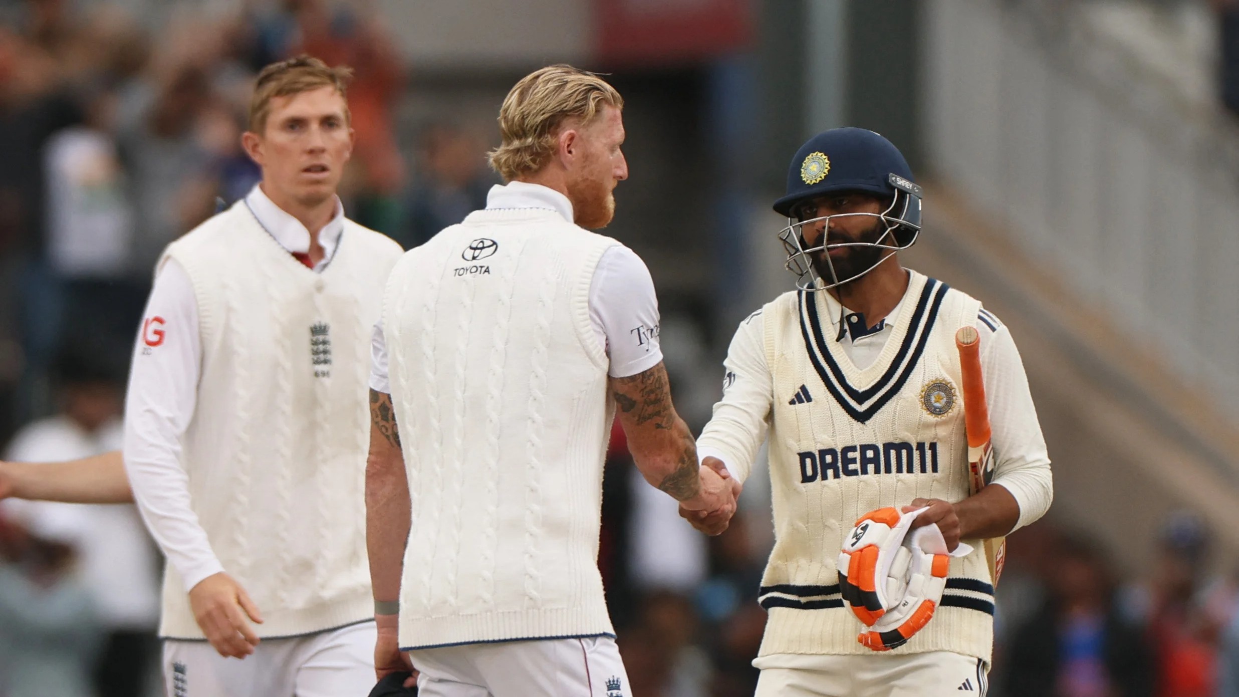 Handshake row: Ashwin calls out England's 'double standard'; cricket fraternity backs India