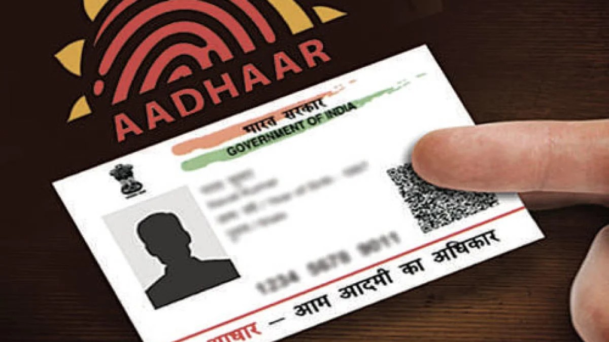 Link voter list with Aadhaar: Shiv Sena urges EC
