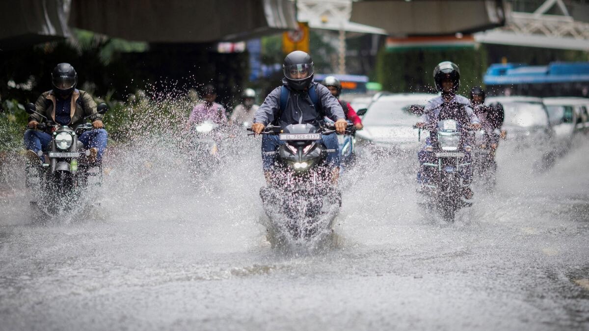 'Red alert' issued as heavy rain batters Delhi, causes waterlogging and traffic snarls