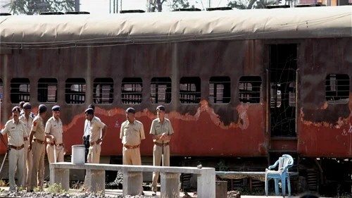 Post-Godhra riots case: 19 years after conviction, Gujarat HC acquits three for want of reliable evidence