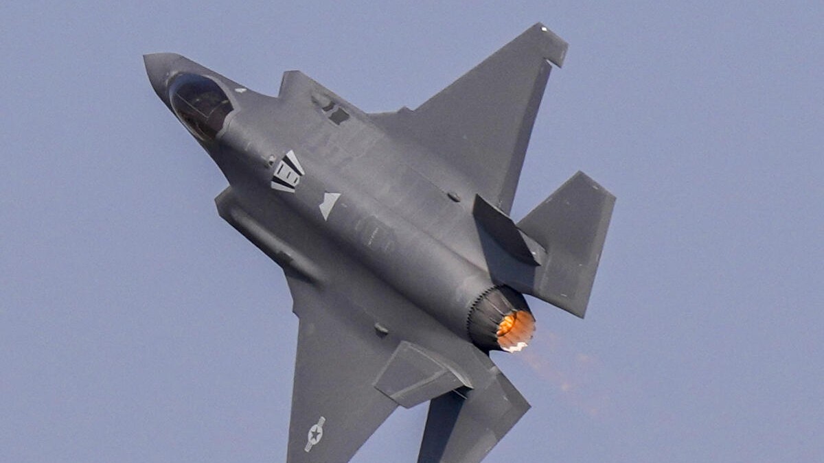 US stealth fighter F-35 jet crashes in California, pilot ejects safely