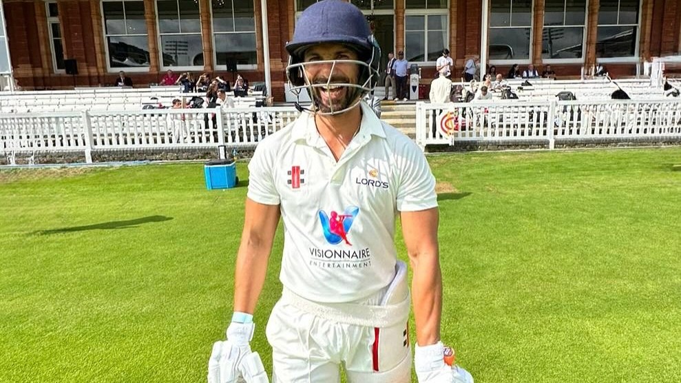 Shahid Kapoor enjoys a match day at Lord’s Cricket ground; Pics viral