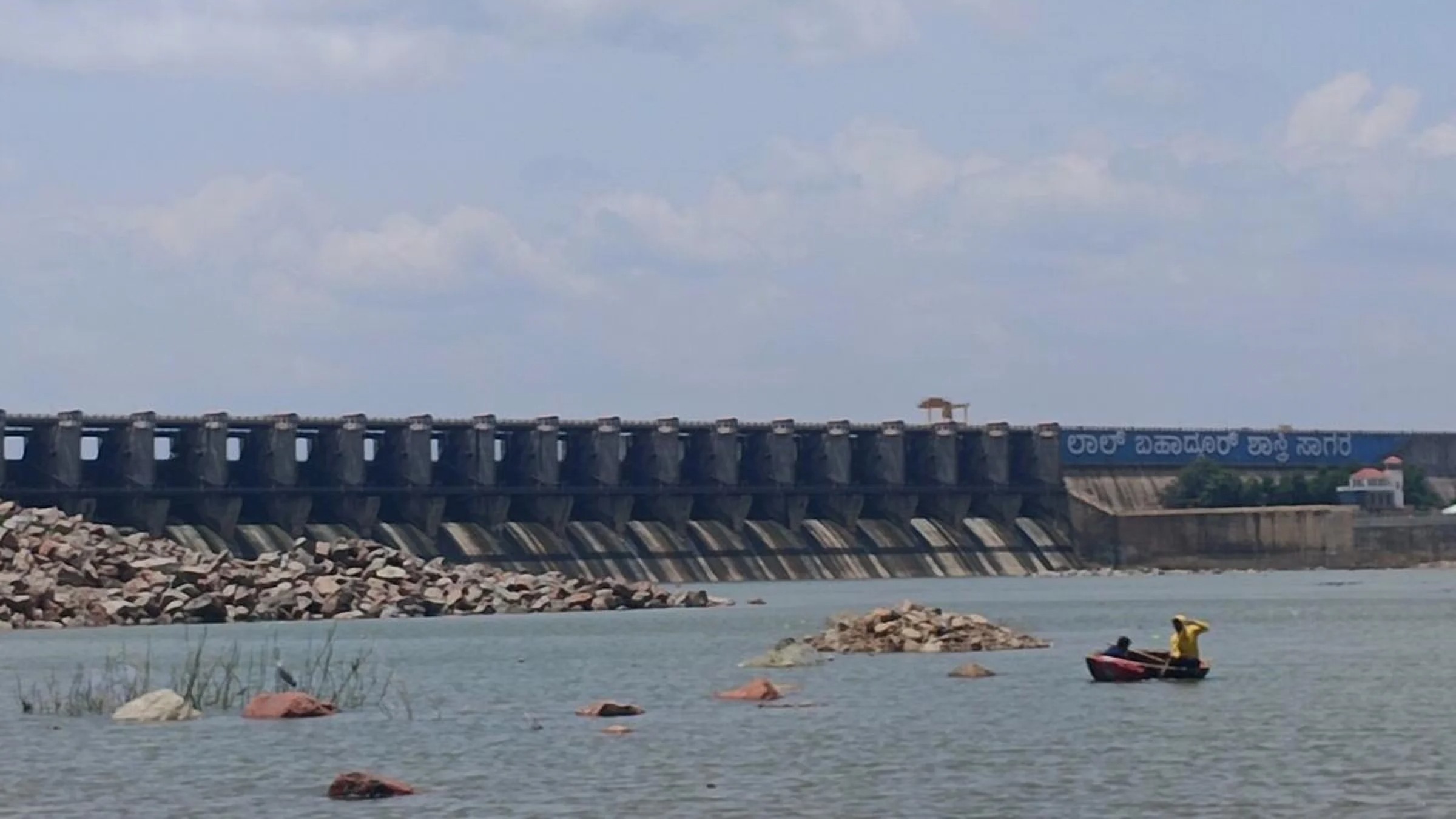 Height of Almatti Dam should not be increased: Maharashtra CM writes to Centre
