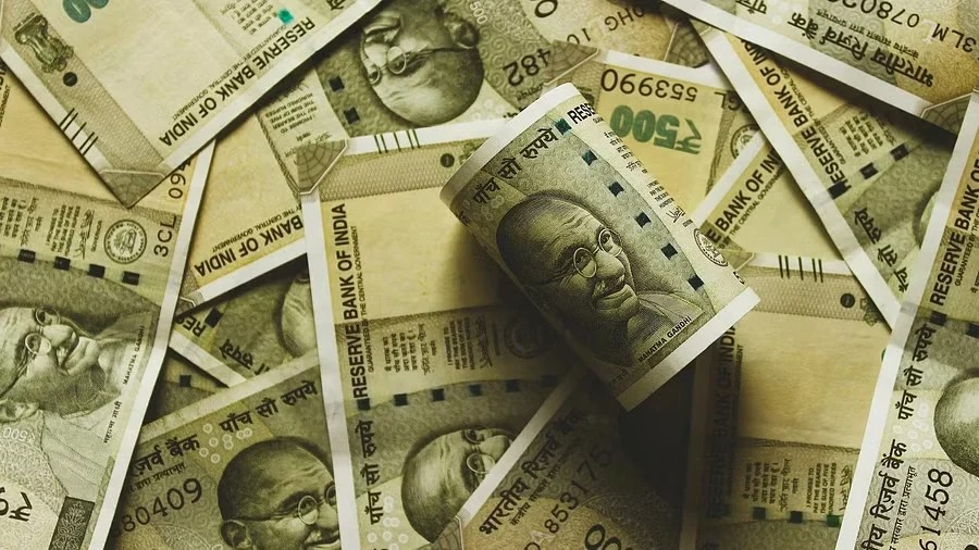 Rupee slips 29 paise to 87.95 against US dollar in early trade