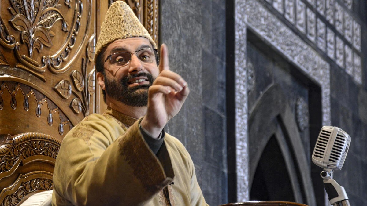 Mirwaiz welcomes Kashmir MPs’ united stand in Parliament
