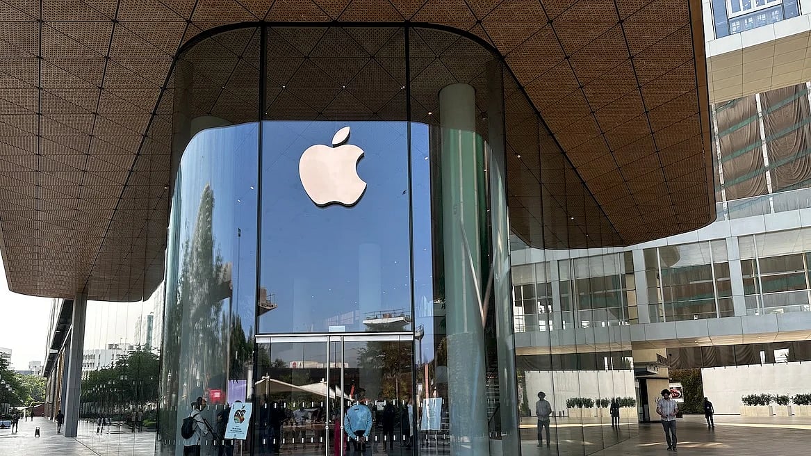 Apple's Valentine's Day Sale Offers Lucrative Deals on iPhone, MacBook, Watches in India