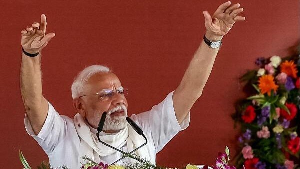 In Varanasi, PM Modi dedicates success of Operation Sindoor to Mahadev, slams Opposition