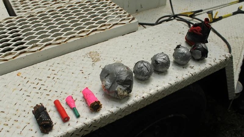 Tennessee man charged in attempt to detonate bombs during arrest