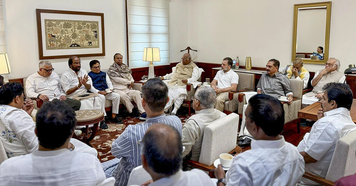 Political Faceoff Parliament: I.N.D.I.A. Bloc Plans August 7 Meet Amid SIR Debate Deadlock
