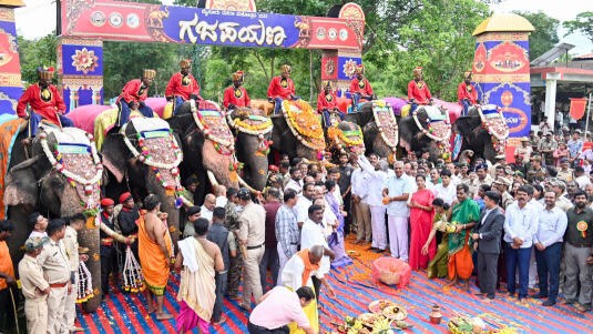 Karnataka: Forest Department holds grandest Gajapayana celebrations in Veeranahosahalli