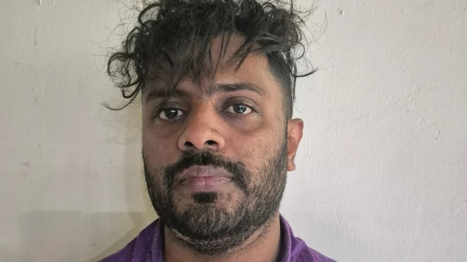 Duo held for illegally routing international telephone calls as local