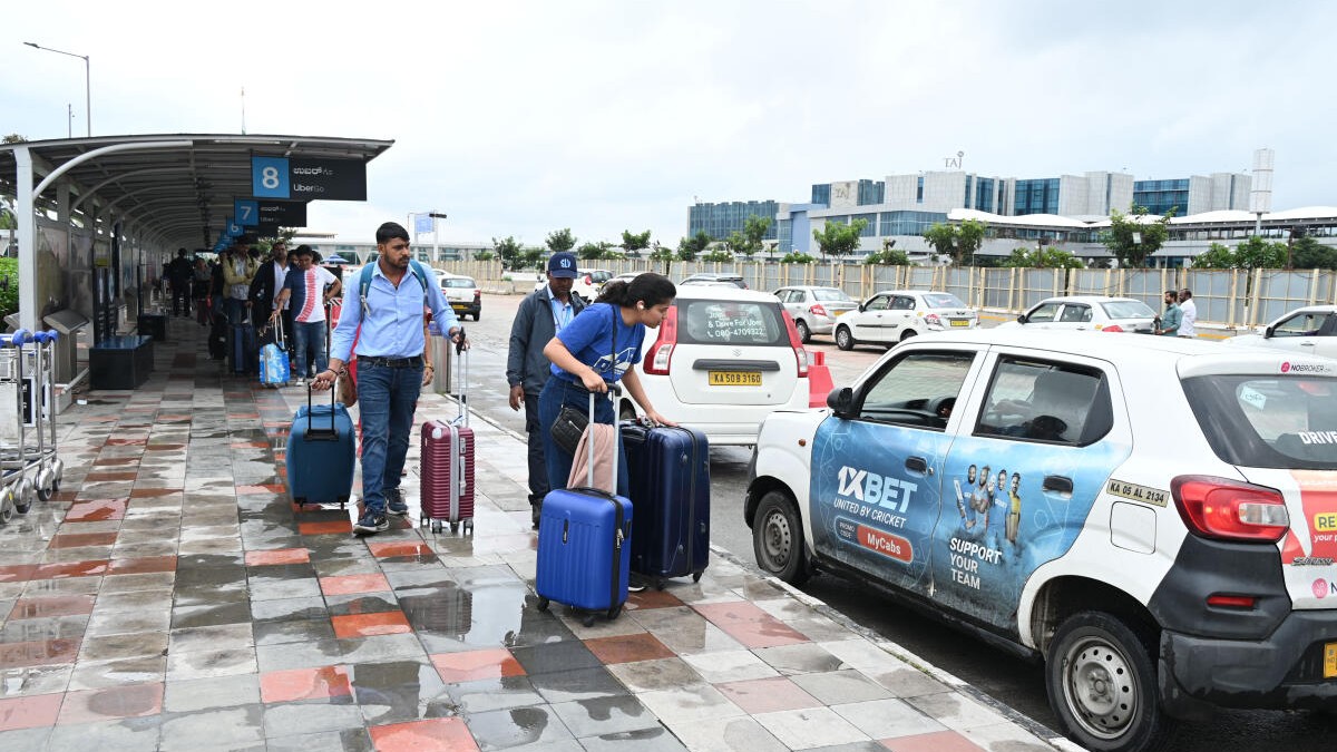 Heavy rains in Bengaluru cause minor disruptions in flight operations at KIA on Tuesday 